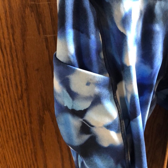 Blue and white Lululemon leggings - Picture 2 of 3